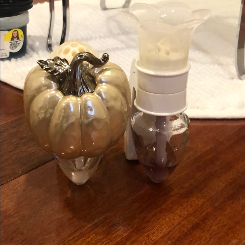 slightly used bath and body works wall flowers